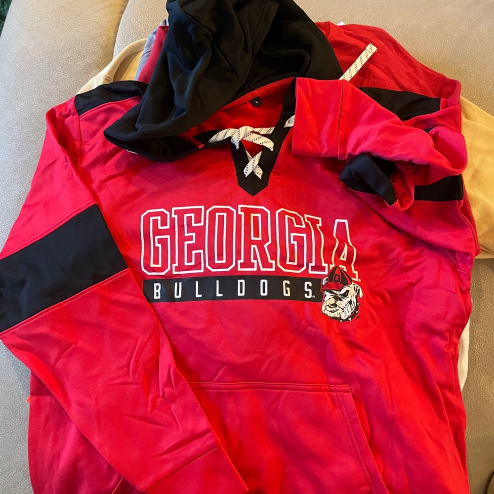 Georgia Bulldogs hoodie – Size Large – New without tags